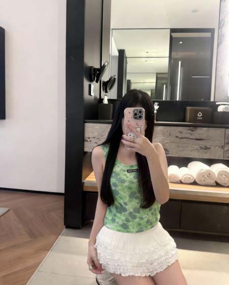 2026年4月9日入荷早春新作Miumiu女性用ファッション/誕生日プレゼント/贈り物 can工場