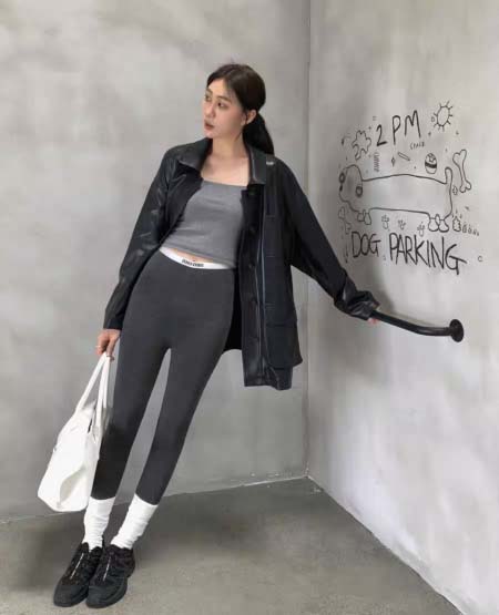 2026年4月9日入荷早春新作Miumiu女性用ファッション/誕生日プレゼント/贈り物 can工場