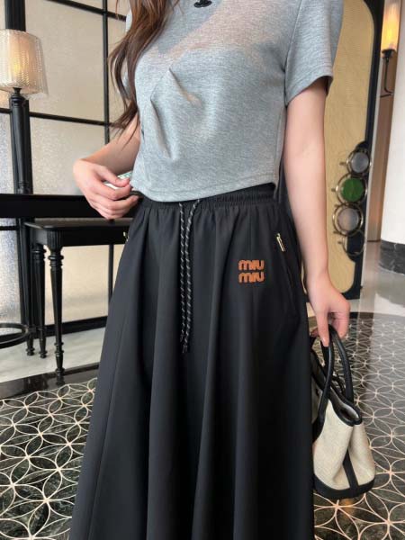 2026年4月9日入荷早春新作Miumiuスカート女性用ファッション/誕生日プレゼント/贈り物 can工場