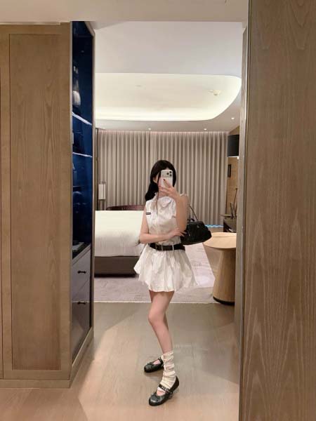 2026年4月9日入荷早春新作Miumiuワンピース女性用ファッション/誕生日プレゼント/贈り物 can工場