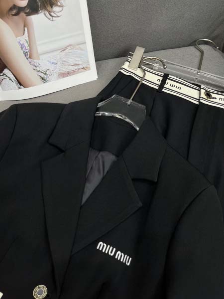 2026年4月9日入荷早春新作Miumiuセット女性用ファッション/誕生日プレゼント/贈り物 can工場