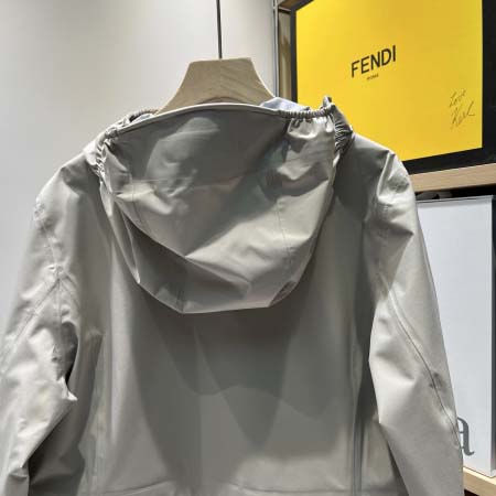 2026年4月20日入荷春夏新作Moncler 高級品復刻 女性服 KL工場