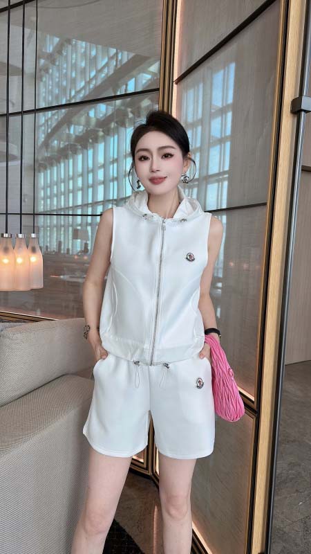 2026年4月20日入荷春夏新作Moncler セット高級品復刻 女性服 KL工場