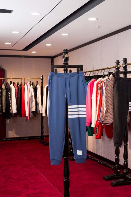 2026年4月1日入荷新作Thom Browneズボン高級品...