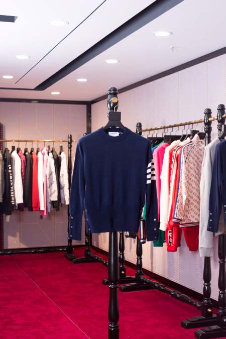 2026年4月1日入荷新作Thom Browneカーディガン...