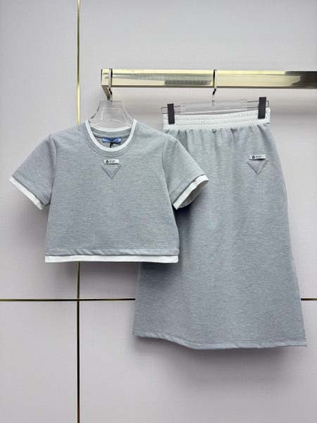 2026年4月4日入荷春夏新作Prada上下 高級品復刻 女...