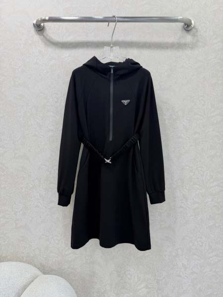 2026年4月4日入荷春夏新作Prada 高級品復刻 女性服...