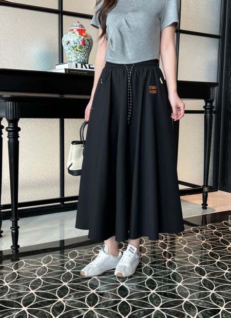 2026年4月9日入荷早春新作Miumiuスカート女性用ファ...