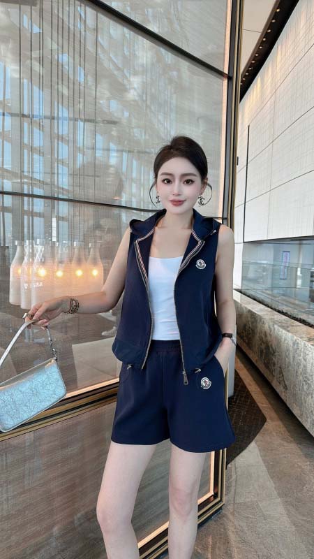 2026年4月20日入荷春夏新作Moncler セット高級品復刻 女性服 KL工場