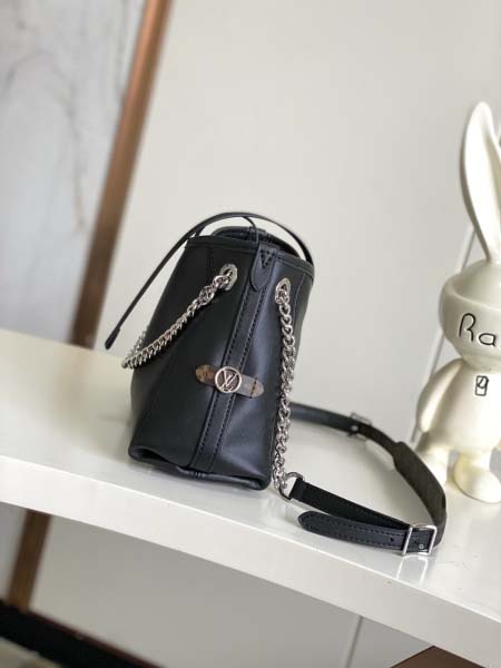 2026年5月11日入荷Louis Vuitton バッグCarryAll BB   Monogram   17 x 10 x 26 高品質新作/誕生日プレゼント/XS工場