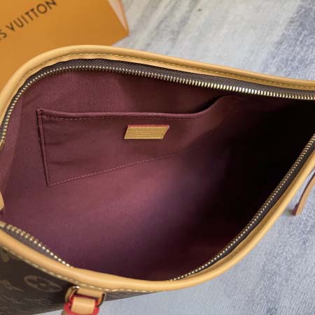 2026年5月11日入荷Louis Vuitton バッグM28101   CarryAll EastWest Monogram Monogram  20 x 10 x 33.5 高品質新作/誕生日プレゼント/XS工場