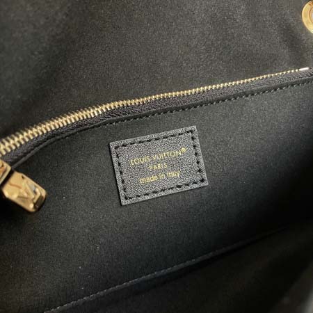 2026年5月11日入荷Louis Vuitton バッグM27266 East West Trunkie  Monogram   S-lock 25X15X6cm高品質新作/誕生日プレゼント/XS工場