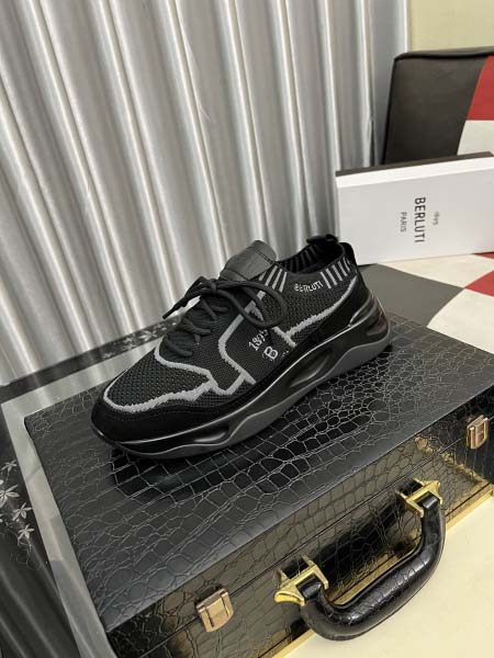 2026年5月8日入荷新品BERLUTIカジュアルシューズ/...