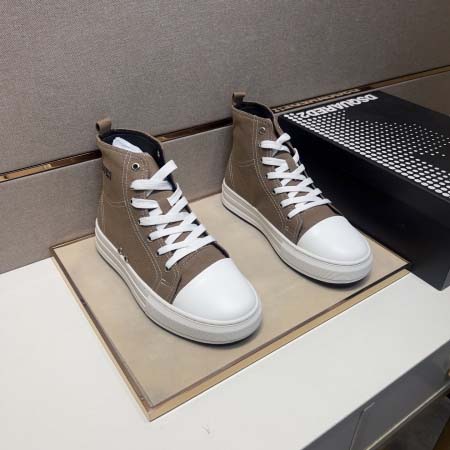 2026年5月8日入荷新品Dsquared2  カジュアルシ...