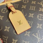 2026年5月11日入荷Louis Vuitton バッグM28101   CarryAll EastWest Monogram Monogram  20 x 10 x 33.5 高品質新作/誕生日プレゼント/XS工場