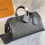 2026年5月11日入荷Louis Vuitton バッグM13904  Monogram   Pharrell Williams    22 x 18 x 32 高品質新作/誕生日プレゼント/XS工場