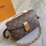 2026年5月11日入荷Louis Vuitton バッグM46279   LV East West M tis    Monogram   S-lock    21.5x6x13.5cm高品質新作/誕生日プレゼント/XS工場