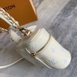 2026年5月11日入荷Louis Vuitton バッグM27744 Vanity Chain Pouch Monogram Empreinte LV 19 x11.5x 6.5高品質新作/誕生日プレゼント/XS工場