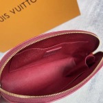 2026年5月11日入荷Louis Vuitton バッグM15197   POCHETTE COSM TIQUE   Pochette Cosm tique  Epi   LV   17 x 6 x 24  高品質新作/誕生日プレゼント/
