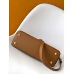 2026年5月11日入荷Louis Vuitton バッグCapucines  Taurillon   LV  31.05 x 20.0 x 11.0    27.0 x 17.高品質新作/誕生日プレゼント/XS工場