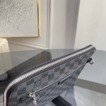 2026年5月11日入荷Louis Vuitton バッグM60417New Pouch  Damier Graphite 21.0 x 27.0 x 5.0 高品質新作/誕生日プレゼント/XS工場