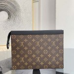 2026年5月11日入荷Louis Vuitton バッグM61694POCHETTE VOYAGE   Monogram Eclipse   Pochette Voyage  27 x 21 x 6 高品質新作/誕生日プレゼント/XS工場