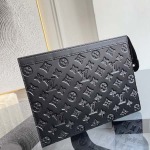 2026年5月11日入荷Louis Vuitton バッグM61692Monogram Eclipse Pochette Voyage :27x21cm 高品質新作/誕生日プレゼント/XS工場