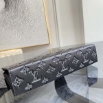 2026年5月11日入荷Louis Vuitton バッグM61692Monogram Eclipse Pochette Voyage :27x21cm 高品質新作/誕生日プレゼント/XS工場