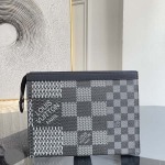 2026年5月11日入荷Louis Vuitton バッグN60444 Pochette Voyage  Damier Graphite 3D   27 x 21 x 6Damier Graphi高品質新作/誕生日プレゼント/XS工場