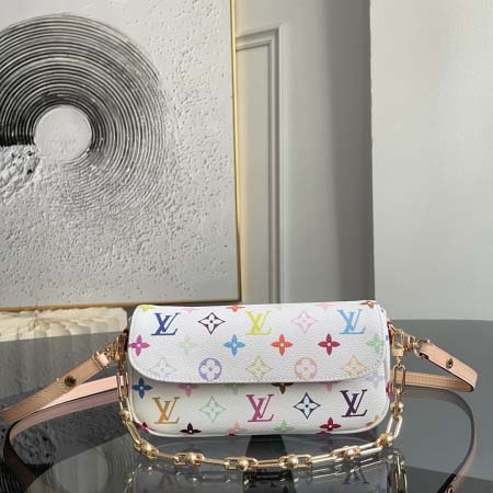 2026年5月11日入荷Louis Vuitton バッグM...