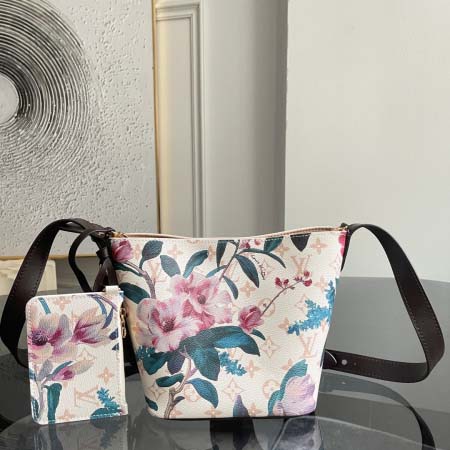 2026年5月11日入荷Louis Vuitton バッグM...
