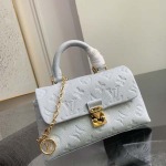 2026年5月11日入荷Louis Vuitton バッグM29352  Nano Madeleine  Monogram Empreinte   S-lo    Cire    12.5 x 6 x 21  高品質新作/誕生日プレゼント/