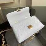 2026年5月11日入荷Louis Vuitton バッグM29352  Nano Madeleine  Monogram Empreinte   S-lo    Cire    12.5 x 6 x 21  高品質新作/誕生日プレゼント/