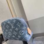 2026年5月11日入荷Louis Vuitton バッグM28050   Pochette Cosm tiqueMonogram Denim dms  19 x 12 x 6 DZ25%高品質新作/誕生日プレゼント/XS工場