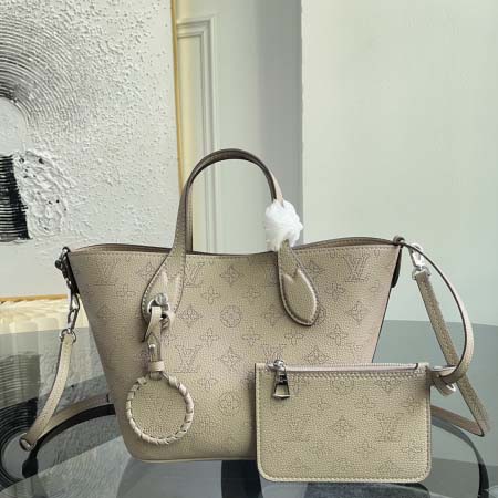 2026年5月11日入荷Louis Vuitton バッグM...