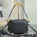 2026年5月11日入荷Louis Vuitton バッグM28570  Nicolas Ghesqui re   Monogram   S-lock   23.5 x 16.0 x 8.5高品質新作/誕生日プレゼント/XS工場
