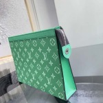 2026年5月11日入荷Louis Vuitton バッグPOCHETTE VOYAGE   M83099  Monogram Eclipse Pochette Voyage 高品質新作/誕生日プレゼント/XS工場