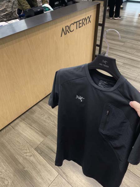 2026年5月13日春夏入荷新作ARCTERYX 半袖 tシ...
