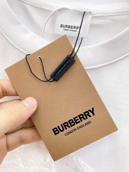 2026年6月12日春夏新作BURBERRY半袖 tシャツ激安高品質/誕生日プレゼント/FF工場