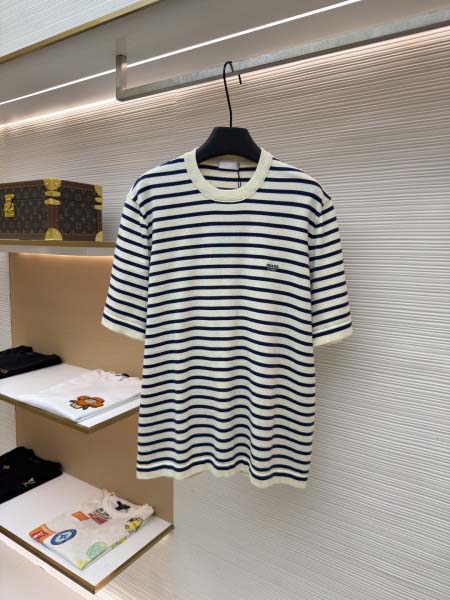 2026年6月11日春夏新作Prada半袖 tシャツ激安高品...