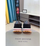 2026年7月11日入荷新品THOM BROWNEカジュアルシューズ/スニーカー｜メンズ靴人気本革製ギフト/誕生日/TL工場