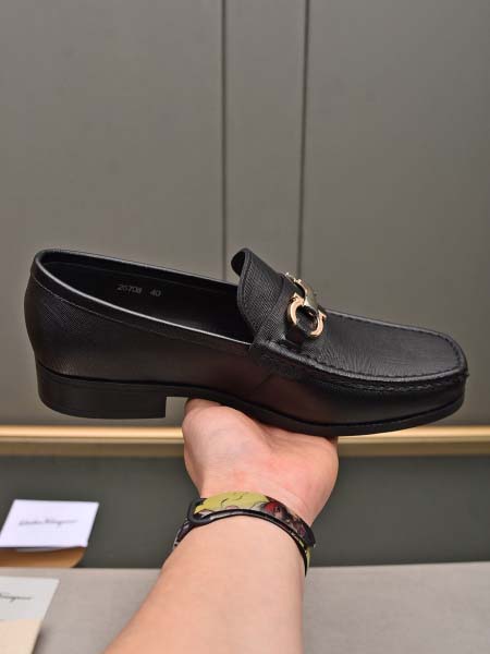2026年7月13日入荷新品Ferragamoカジュアルシュ...