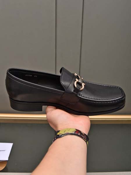 2026年7月13日入荷新品Ferragamoカジュアルシュ...