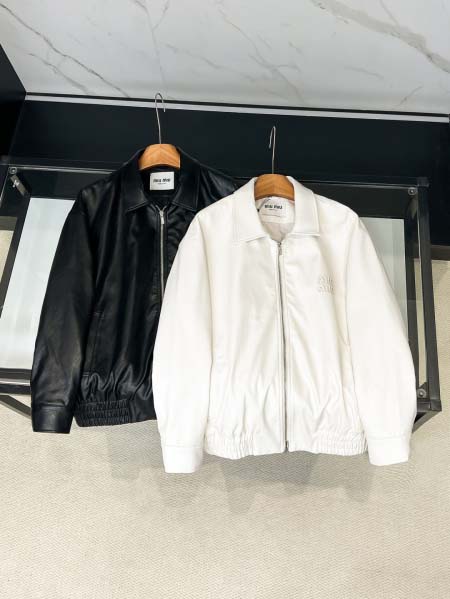 2026年8月7日入荷秋冬新作Miu miuジャケット高級品...