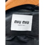 2026年8月7日入荷秋冬新作Miu miuジャケット高級品/LD工場