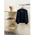 2026年8月7日入荷秋冬新作Pradaジャケット高級品/LD工場