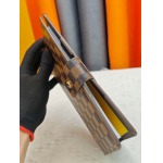 2026年8月8日新作入荷ヴィトン財布 人気の新作/誕生日プレゼント/ZC工場