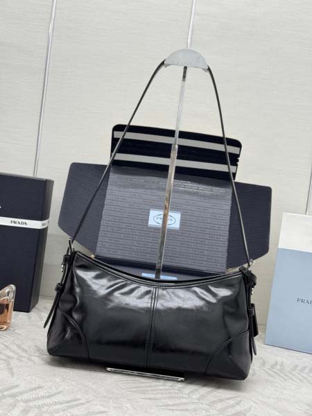 2026年9月30日入荷新作Prada極品/正規品同様/人気/革/バッグ/TY工場