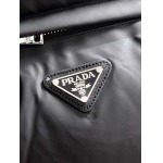 2026年9月3日秋冬新作Pradaダウンジャケットベスト高品質人気の商品/YGY工場