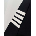 2026年9月3日秋冬新作Thom Browneニットのセーター高品質人気の商品/YGY工場